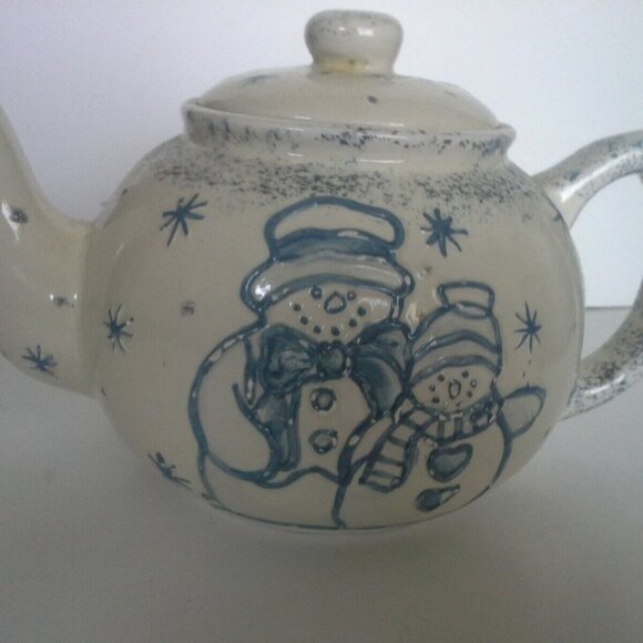 Snowman Winter Tea pot snowfalkes white - Picture 1 of 5